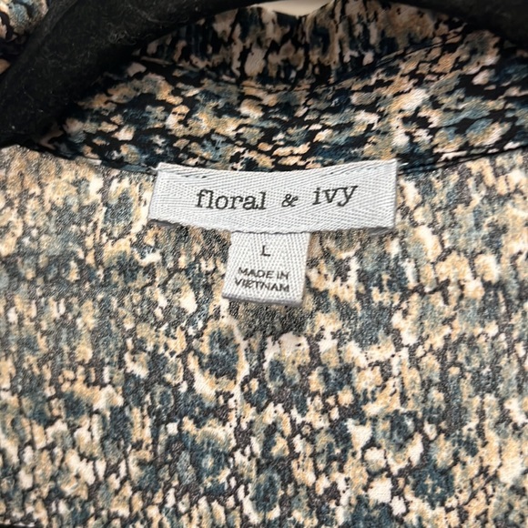 FLORAL & IVORY BOTTON DOWN SHIRT SZ LG - Picture 2 of 7